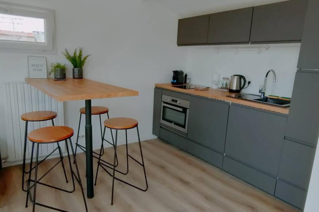 Petit Loft Sur Les Toits D'Avignon Apartment Exterior photo